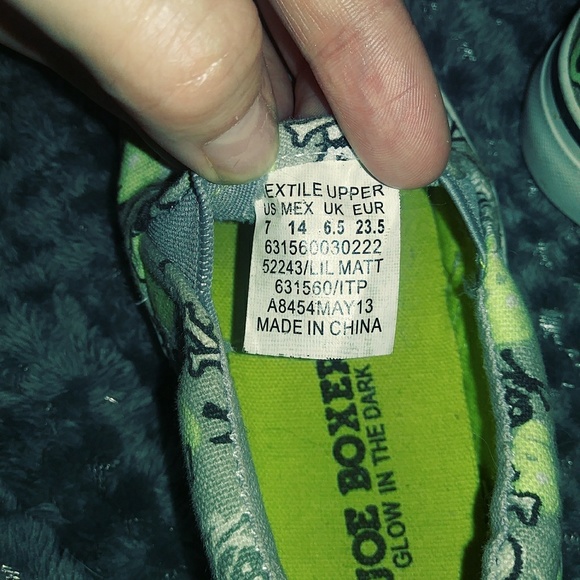 Joe Boxer glow in the dark slip on sneakers - Picture 3 of 5